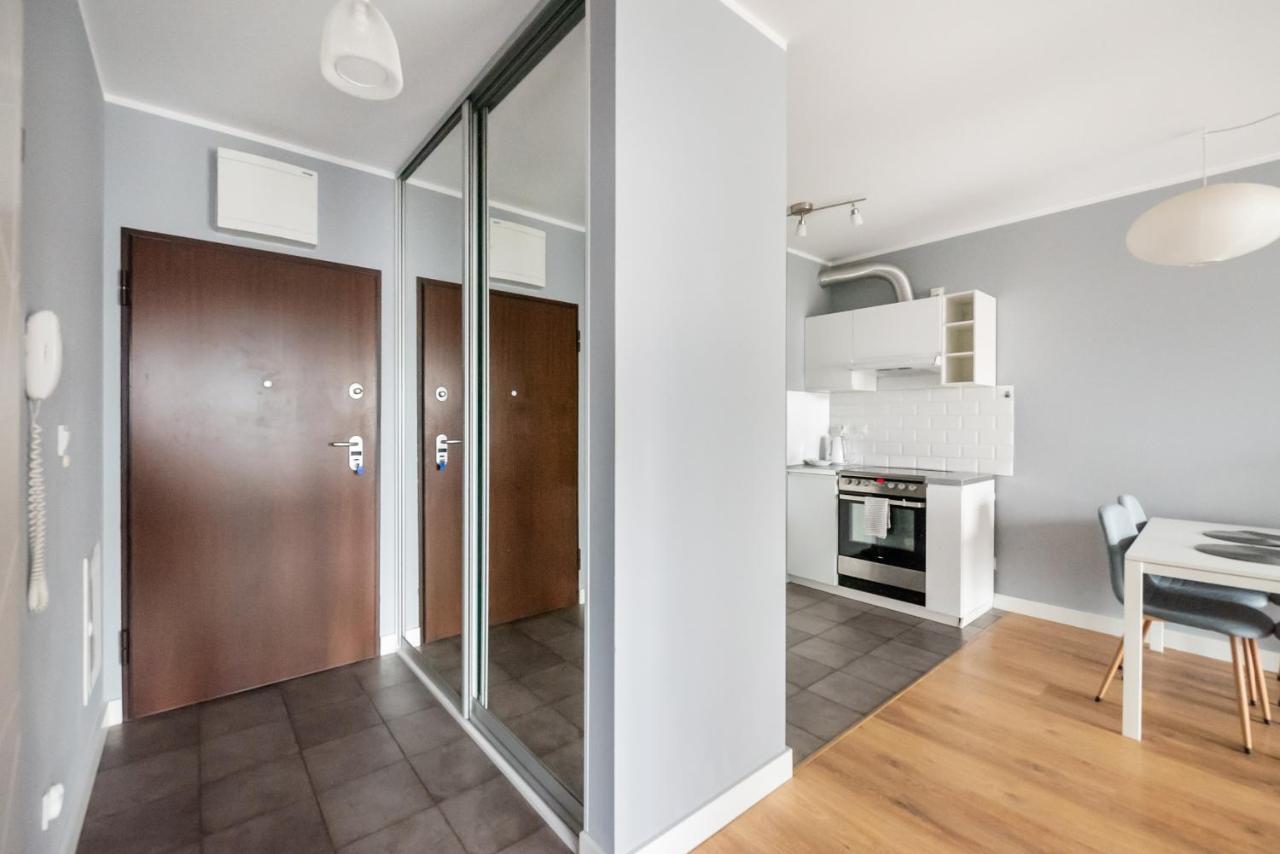 Metro Mlynow Silver Apartment Варшава Экстерьер фото