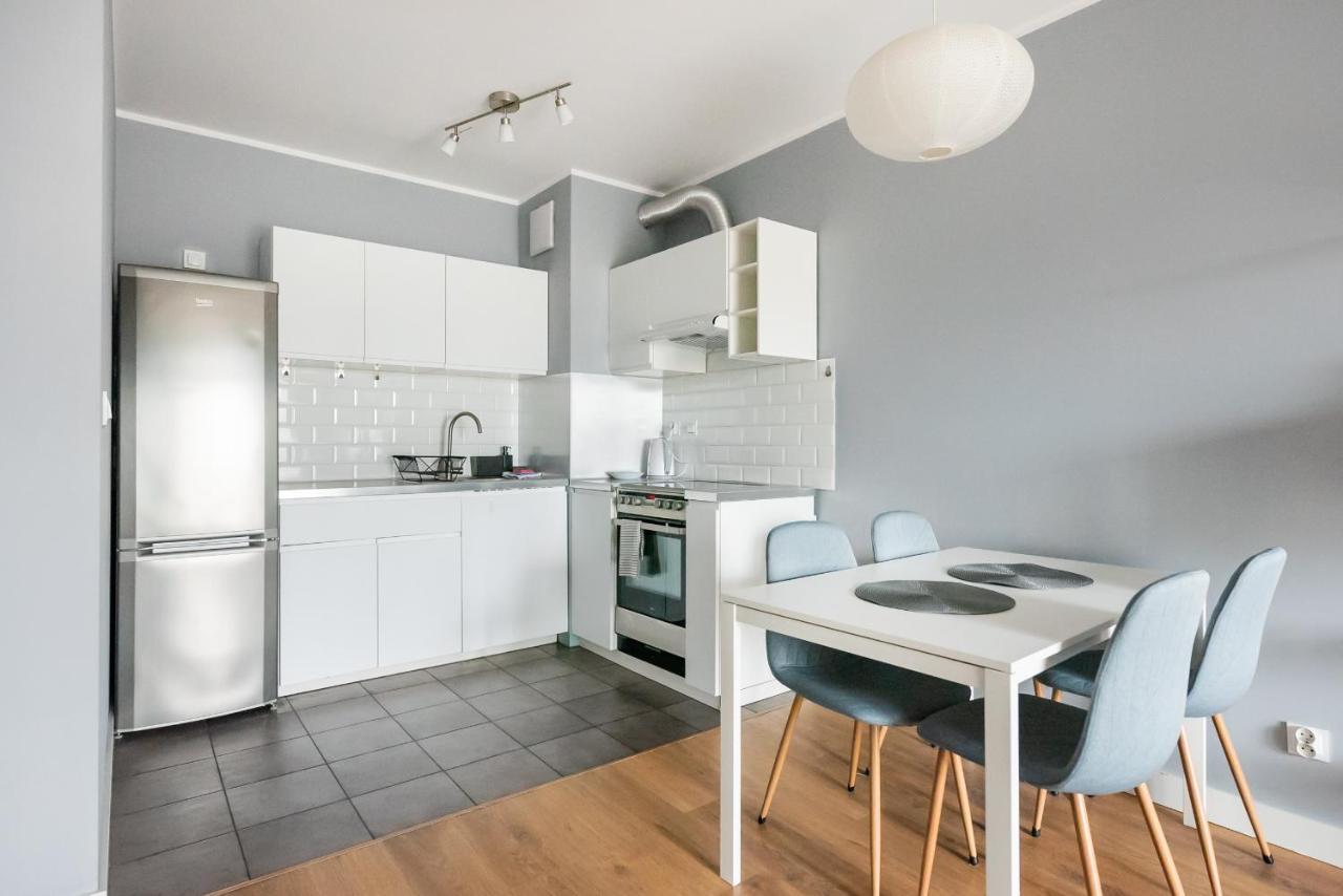 Metro Mlynow Silver Apartment Варшава Экстерьер фото